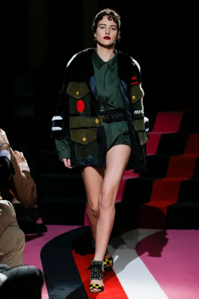 Look 39